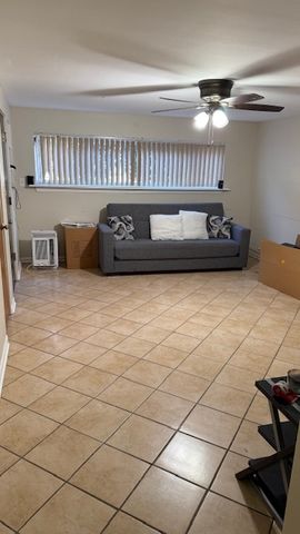 1207 N 20th Avenue, Melrose Park, IL 60160