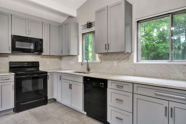 6568 Barnie Fay Lane, Chattanooga, TN 37421