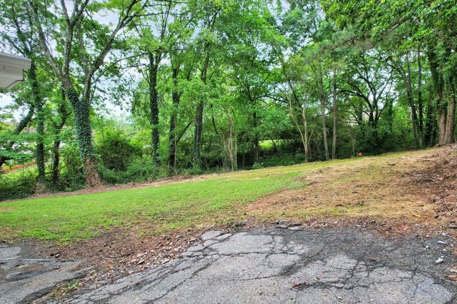 6568 Barnie Fay Lane, Chattanooga, TN 37421