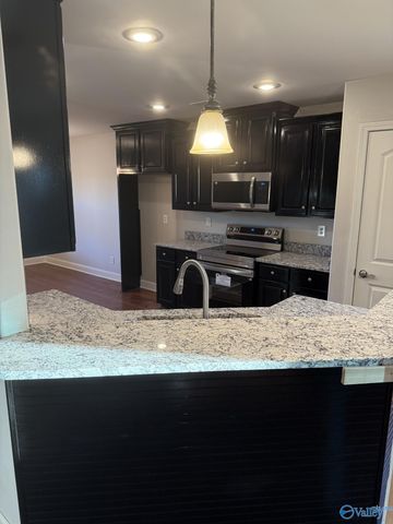 442 Wade Road SE, Huntsville, AL 35763