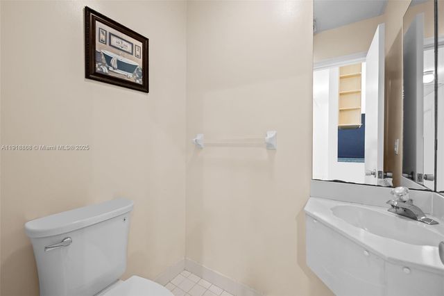 4201 SW 78th Dr, Davie, FL 33328