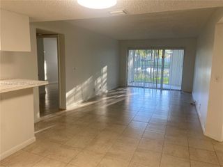 9811 Westview Dr 913, Coral Springs, FL 33076