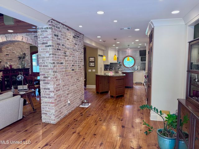 236 Sawbridge Drive, Ridgeland, MS 39157