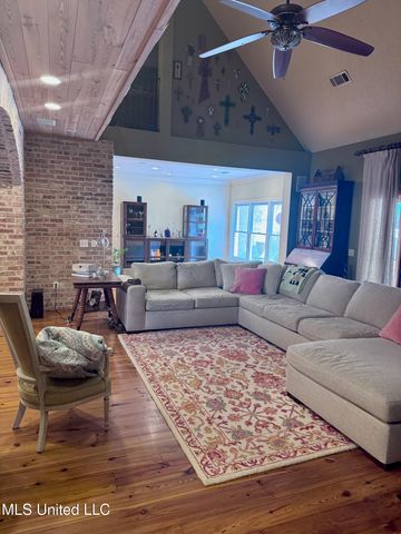 236 Sawbridge Drive, Ridgeland, MS 39157