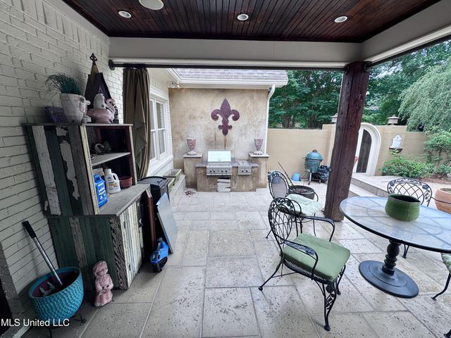 236 Sawbridge Drive, Ridgeland, MS 39157