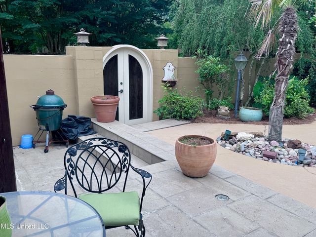 236 Sawbridge Drive, Ridgeland, MS 39157