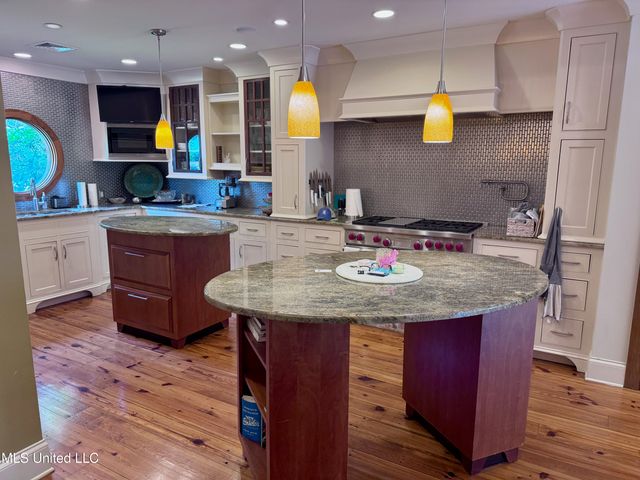 236 Sawbridge Drive, Ridgeland, MS 39157