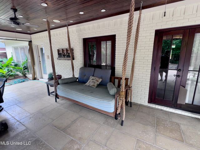 236 Sawbridge Drive, Ridgeland, MS 39157