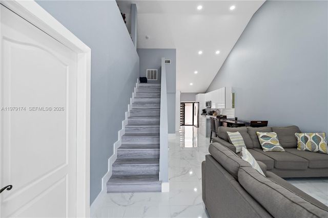 9046 NW 121st Ter 90, Hialeah Gardens, FL 33018