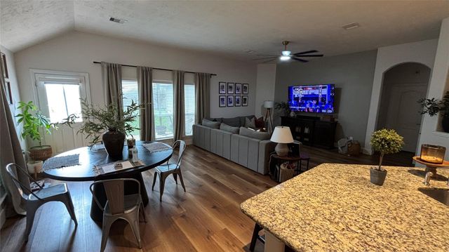 9810 Shimmering Lakes Drive, Rosharon, TX 77583