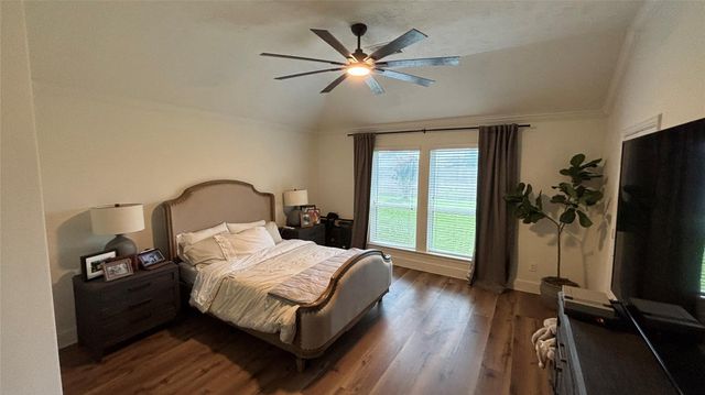 9810 Shimmering Lakes Drive, Rosharon, TX 77583
