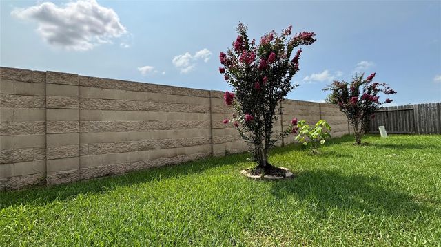 9810 Shimmering Lakes Drive, Rosharon, TX 77583