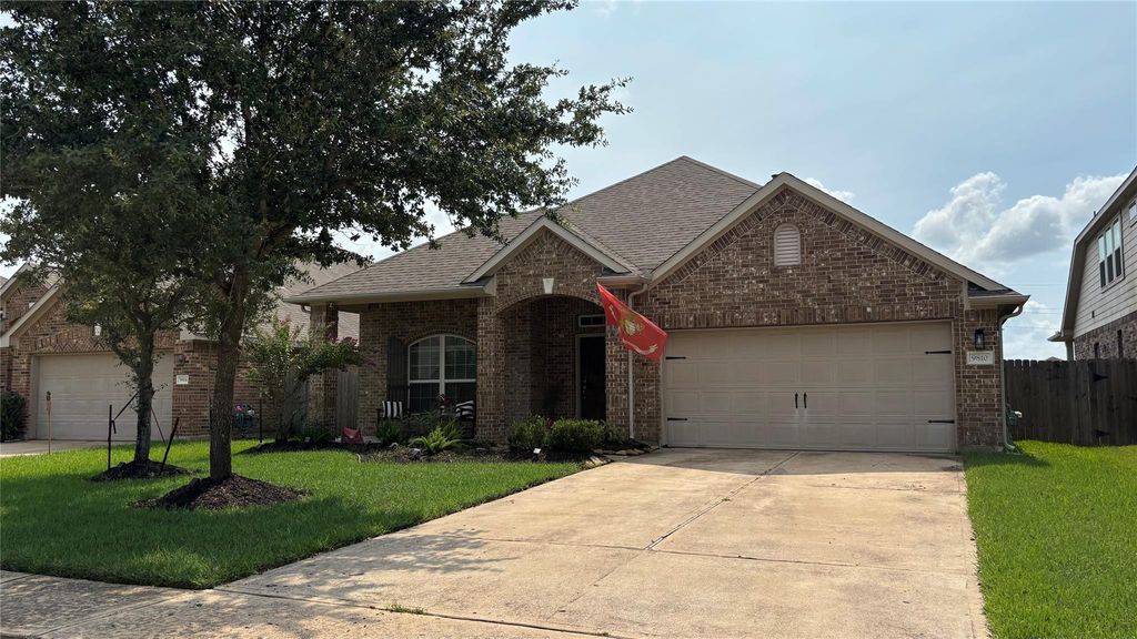9810 Shimmering Lakes Drive, Rosharon, TX 77583