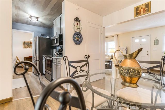 9004 E 65TH Terrace, Raytown, MO 64133