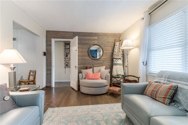 9004 E 65TH Terrace, Raytown, MO 64133