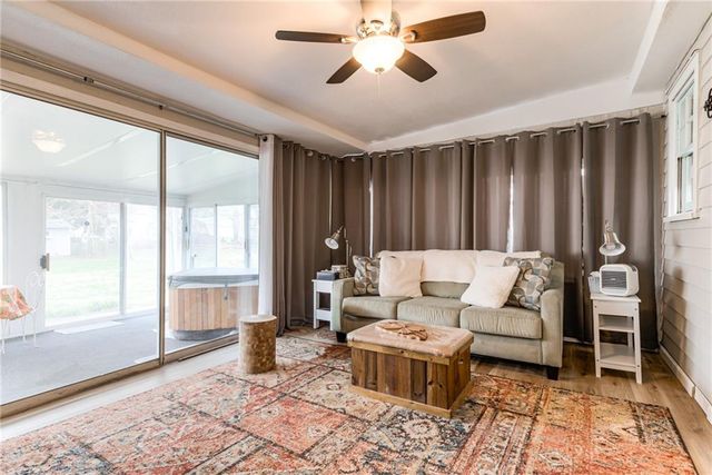 9004 E 65TH Terrace, Raytown, MO 64133