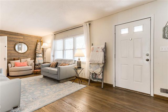 9004 E 65TH Terrace, Raytown, MO 64133