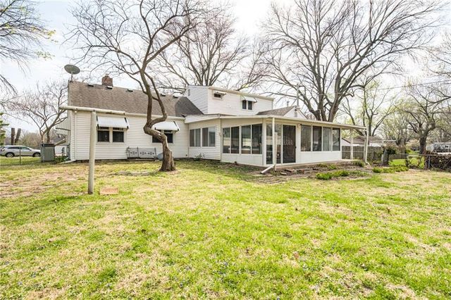 9004 E 65TH Terrace, Raytown, MO 64133