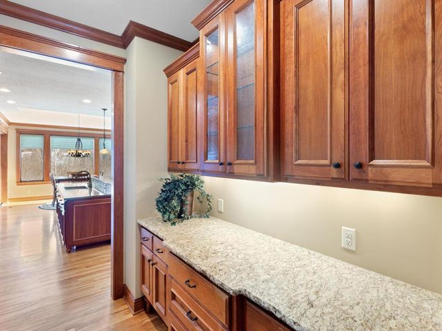 3673 Lerive Way, Chaska, MN 55318