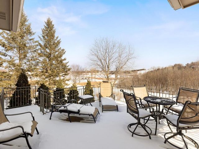 3673 Lerive Way, Chaska, MN 55318