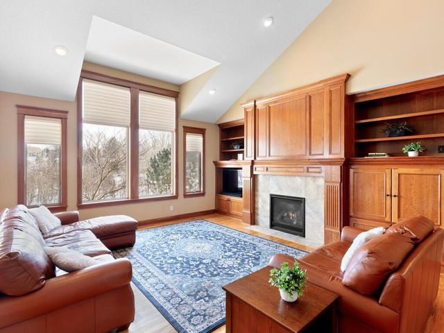 3673 Lerive Way, Chaska, MN 55318