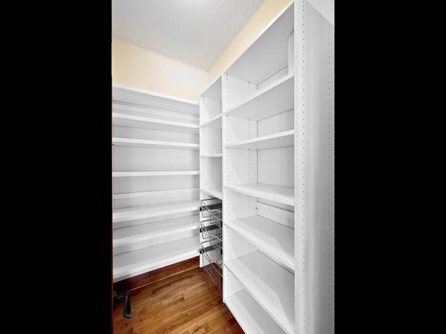 3673 Lerive Way, Chaska, MN 55318