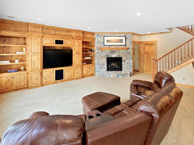 3673 Lerive Way, Chaska, MN 55318