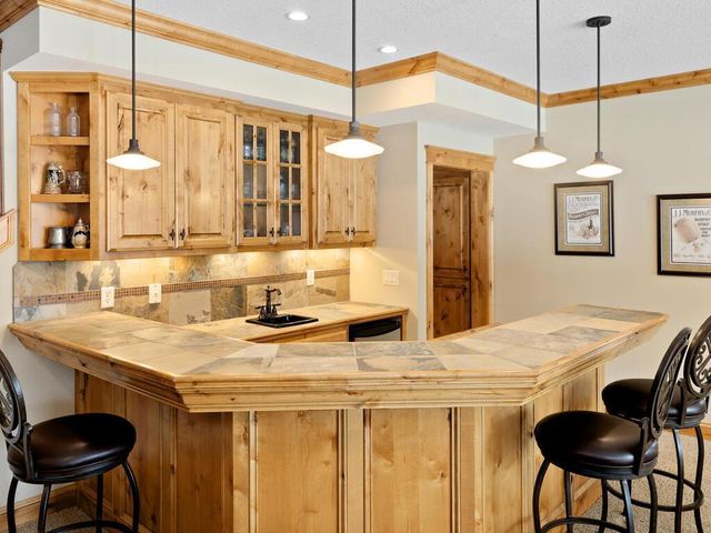 3673 Lerive Way, Chaska, MN 55318