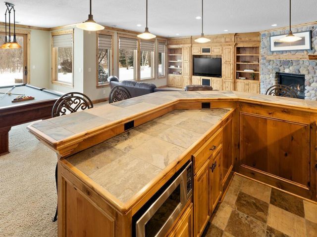 3673 Lerive Way, Chaska, MN 55318