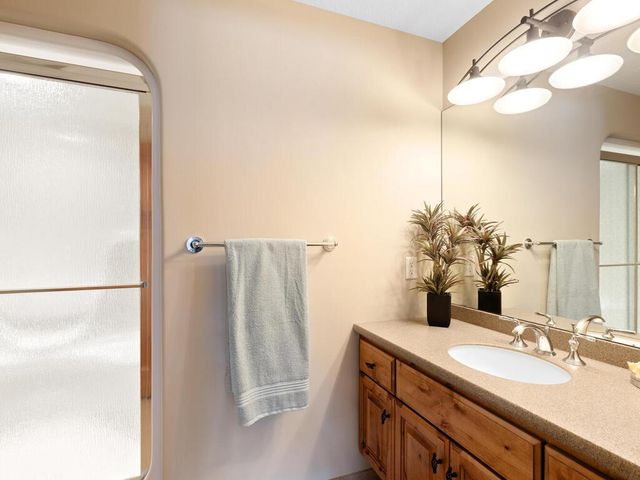 3673 Lerive Way, Chaska, MN 55318