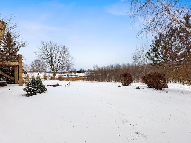 3673 Lerive Way, Chaska, MN 55318