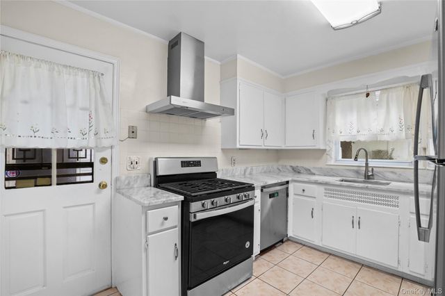 216 Poe Street, Hartsdale, NY 10530