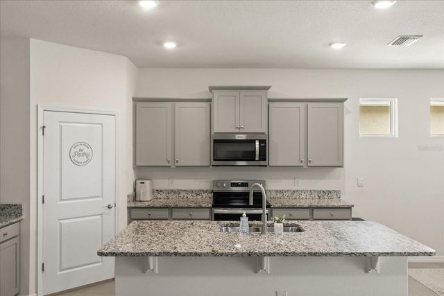 8324 WHEAT STONE DRIVE, Zephyrhills, FL 33540