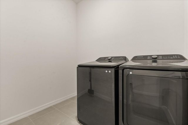 8324 WHEAT STONE DRIVE, Zephyrhills, FL 33540