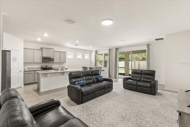 8324 WHEAT STONE DRIVE, Zephyrhills, FL 33540