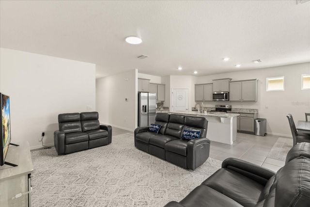 8324 WHEAT STONE DRIVE, Zephyrhills, FL 33540