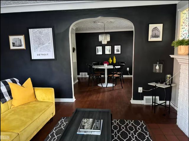 17215 Warrington Drive, Detroit, MI 48221