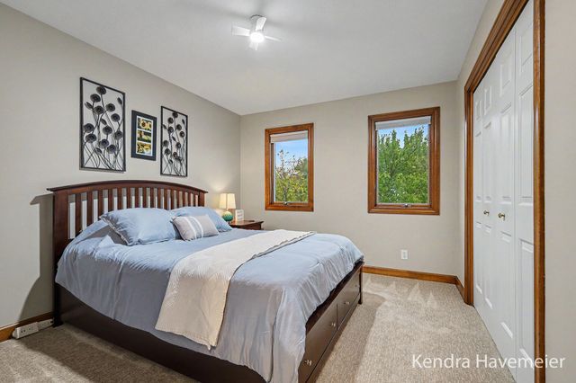 2480 Rolling Meadow Drive Ne, Plainfield Twp, MI 49306