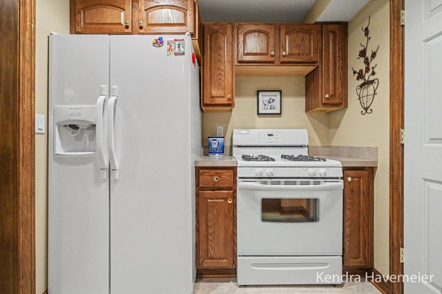 2480 Rolling Meadow Drive Ne, Plainfield Twp, MI 49306