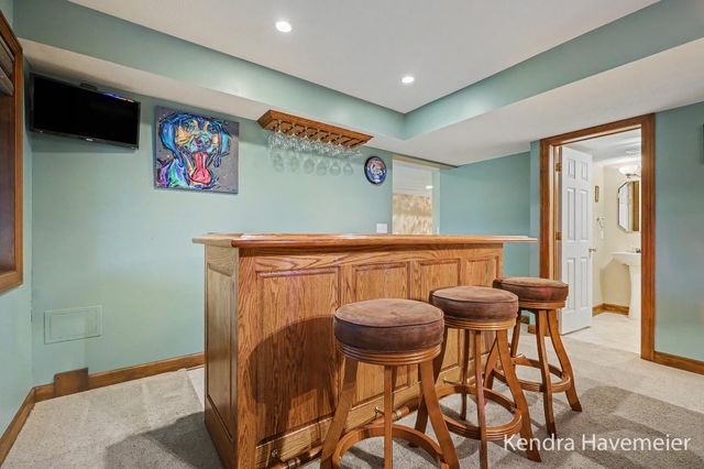 2480 Rolling Meadow Drive Ne, Plainfield Twp, MI 49306