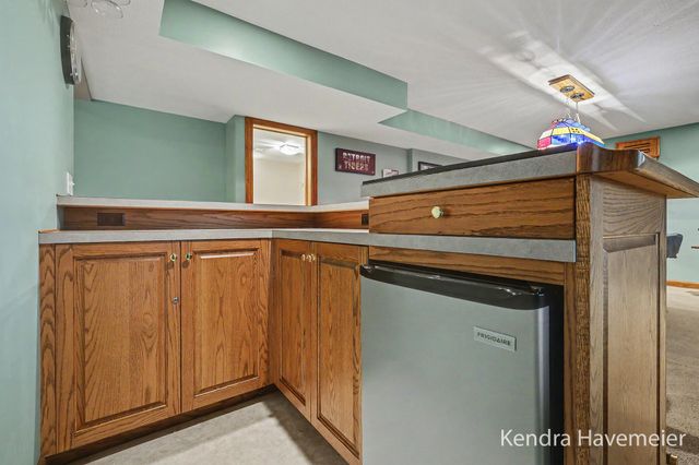 2480 Rolling Meadow Drive Ne, Plainfield Twp, MI 49306