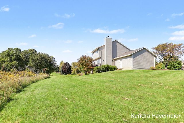 2480 Rolling Meadow Drive Ne, Plainfield Twp, MI 49306