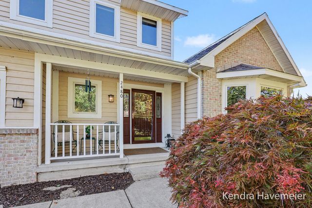 2480 Rolling Meadow Drive Ne, Plainfield Twp, MI 49306