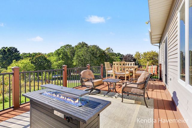 2480 Rolling Meadow Drive Ne, Plainfield Twp, MI 49306