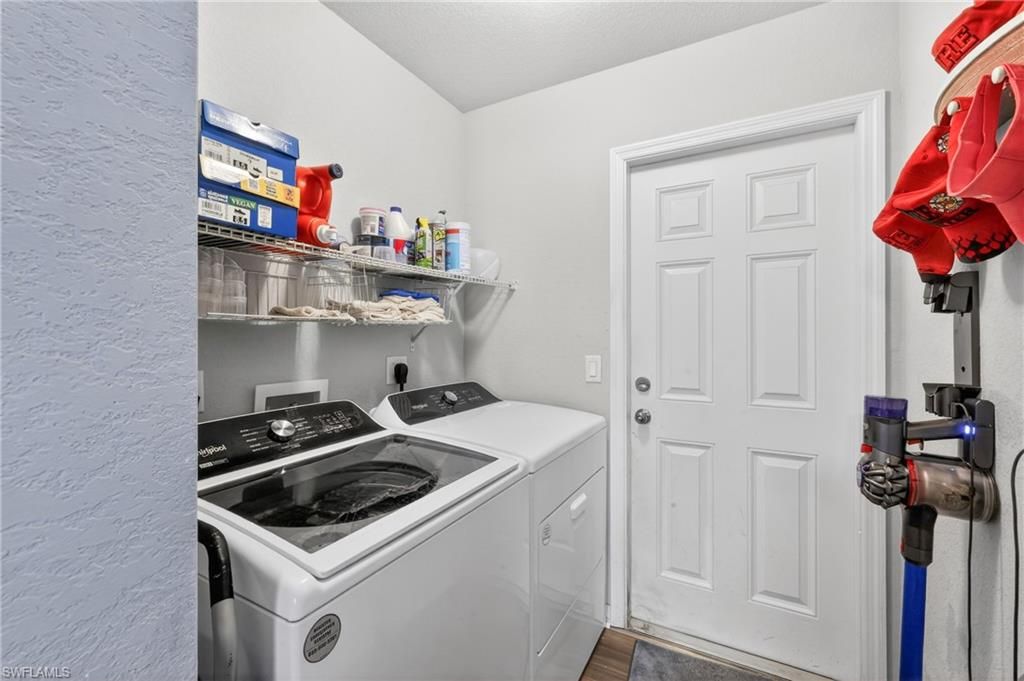 Image 11 of property listing at 1904 NW Embers TER, Cape Coral, FL 33993