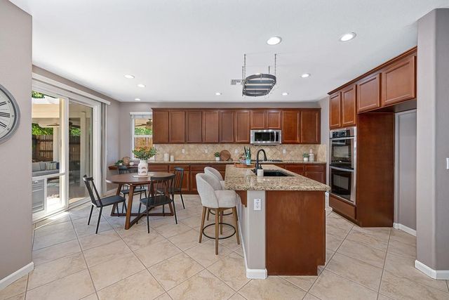 2599 Vaquero Vista Dr, Auburn, CA 95603