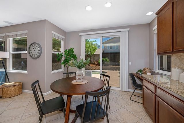2599 Vaquero Vista Dr, Auburn, CA 95603