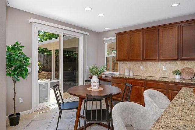 2599 Vaquero Vista Dr, Auburn, CA 95603