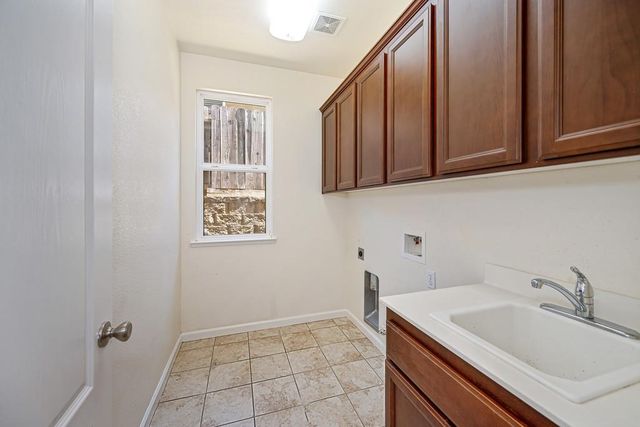 2599 Vaquero Vista Dr, Auburn, CA 95603