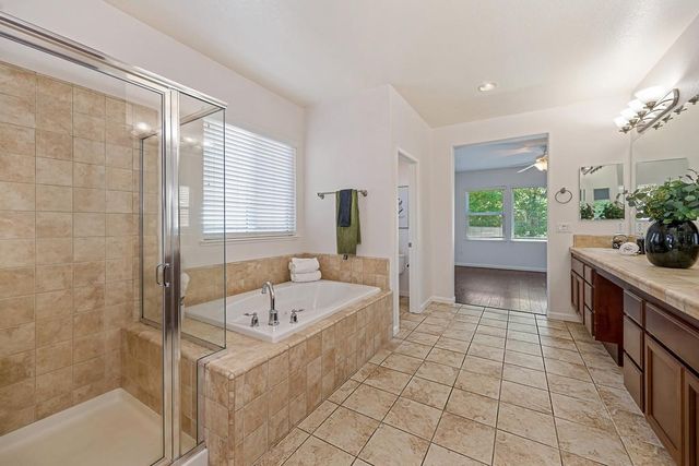 2599 Vaquero Vista Dr, Auburn, CA 95603